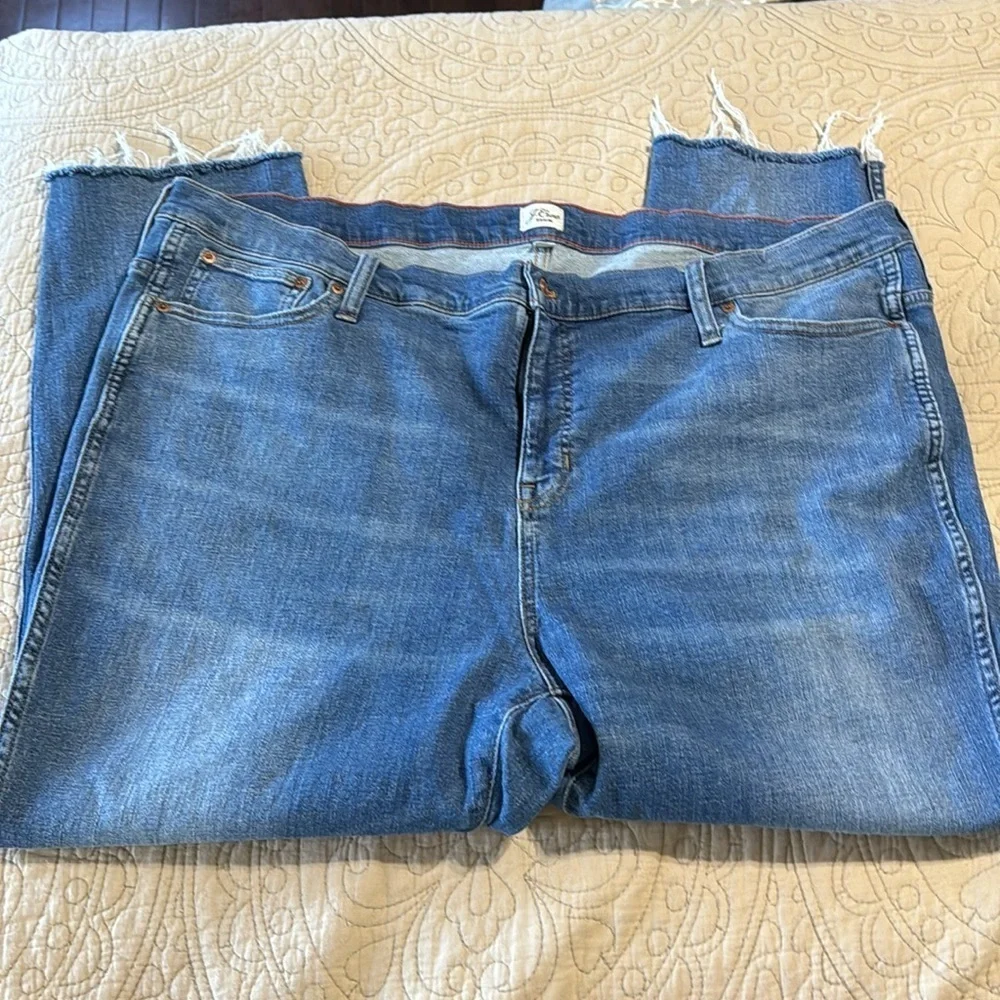 J Crew Denim Woman’s 9” Raw Hem Cropped Straight Jean